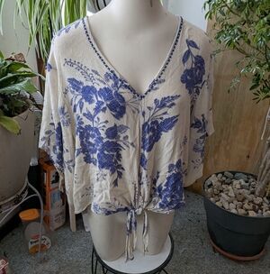 Gauzy John Paul Richard Vneck Loose Bell Sleeve Tie Frt Top Sz Med